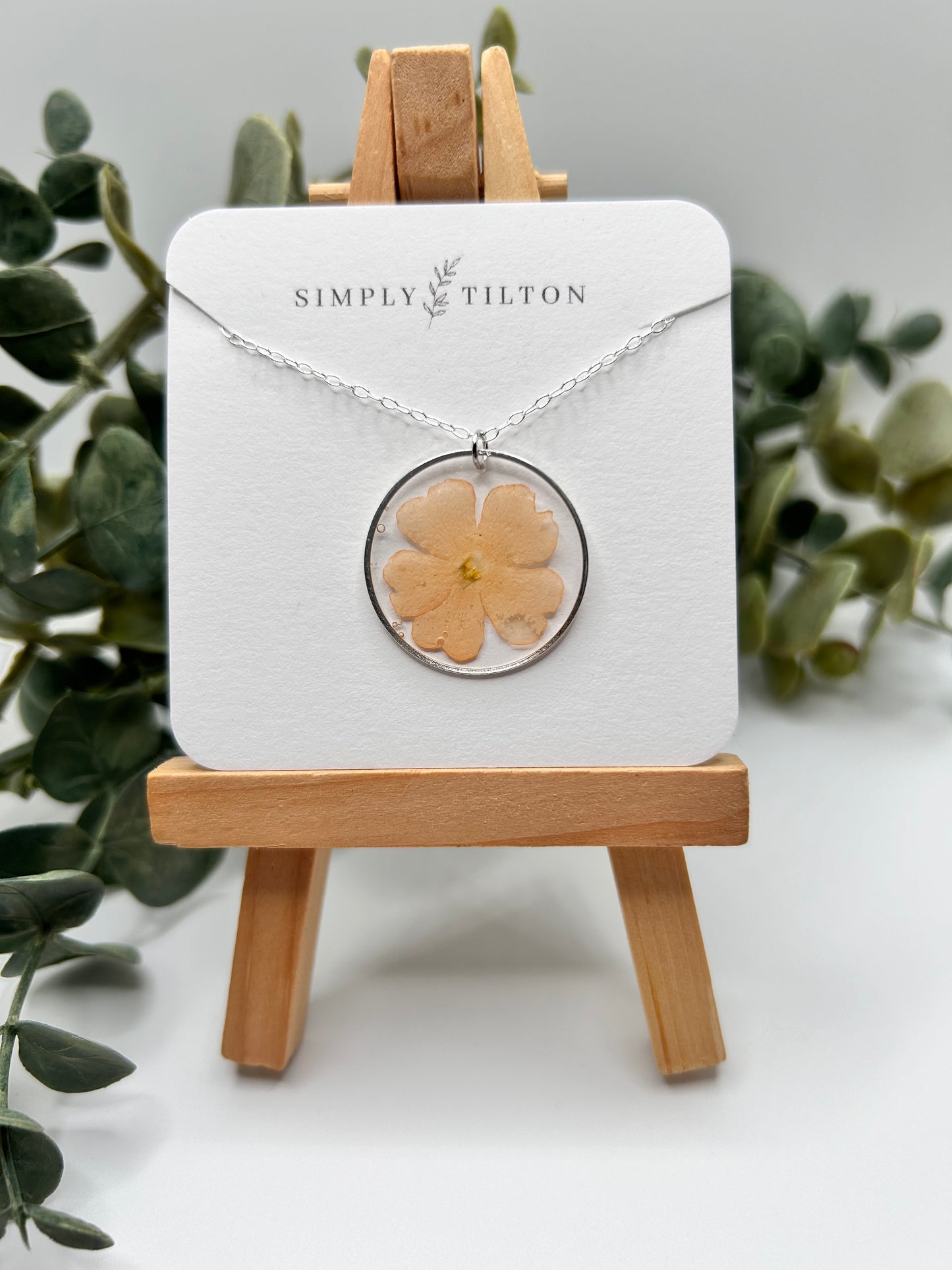 Coral Verbena Necklace (Silver)